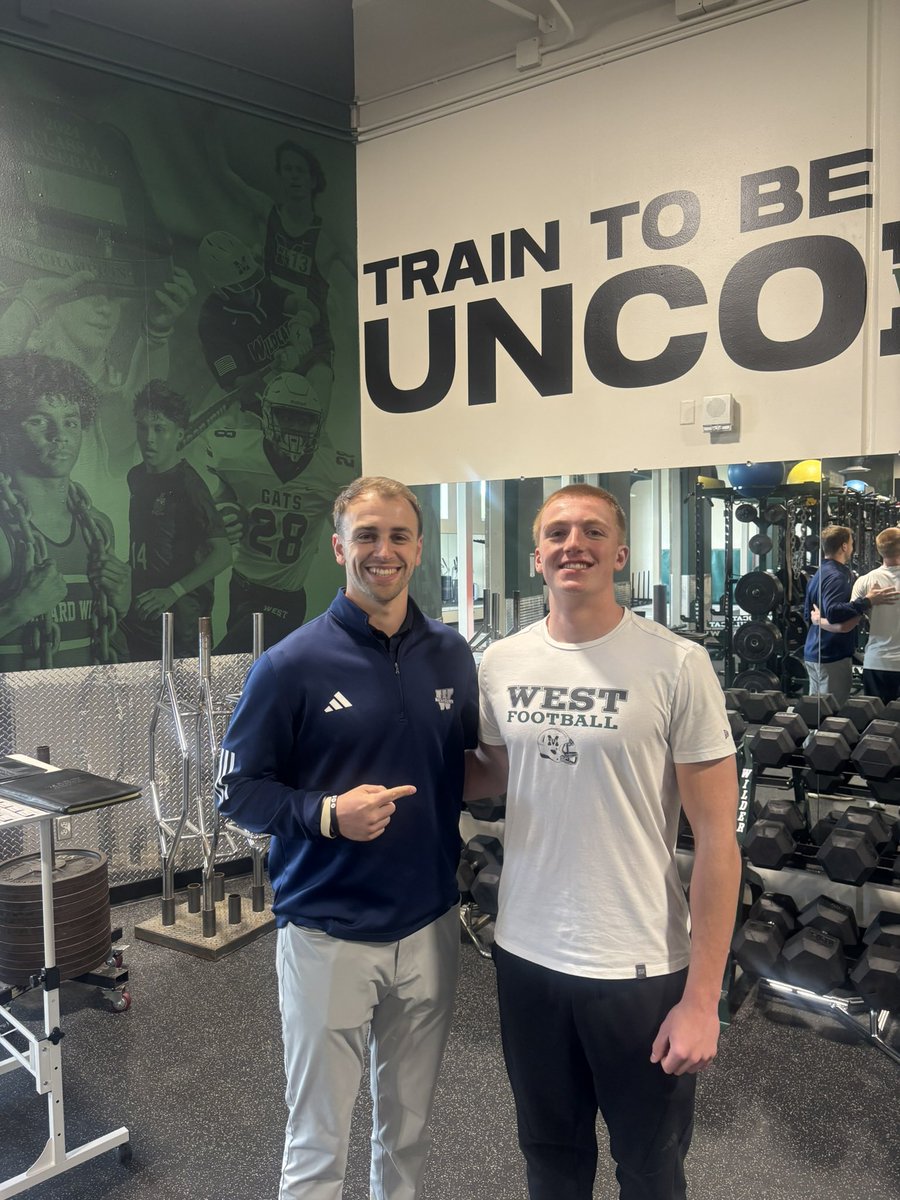 BlakeKozney12's tweet photo. Huge thanks to @kellen_simoncic for paying me a visit today!! 

@IchabodFTBL 
@david_mcenaney 
@MWWildcatFB https://t.co/efd55WSpcU