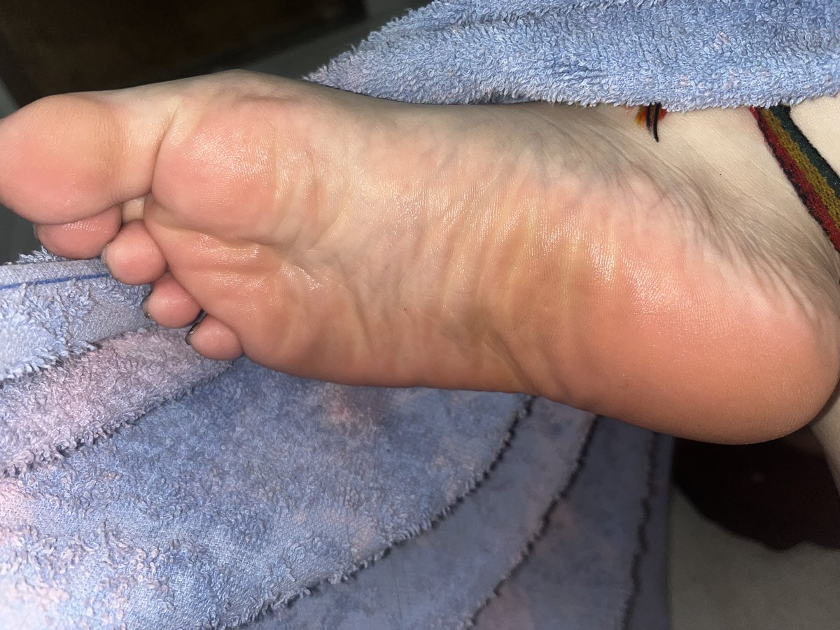 cherry dominatrix🩸 tweet media