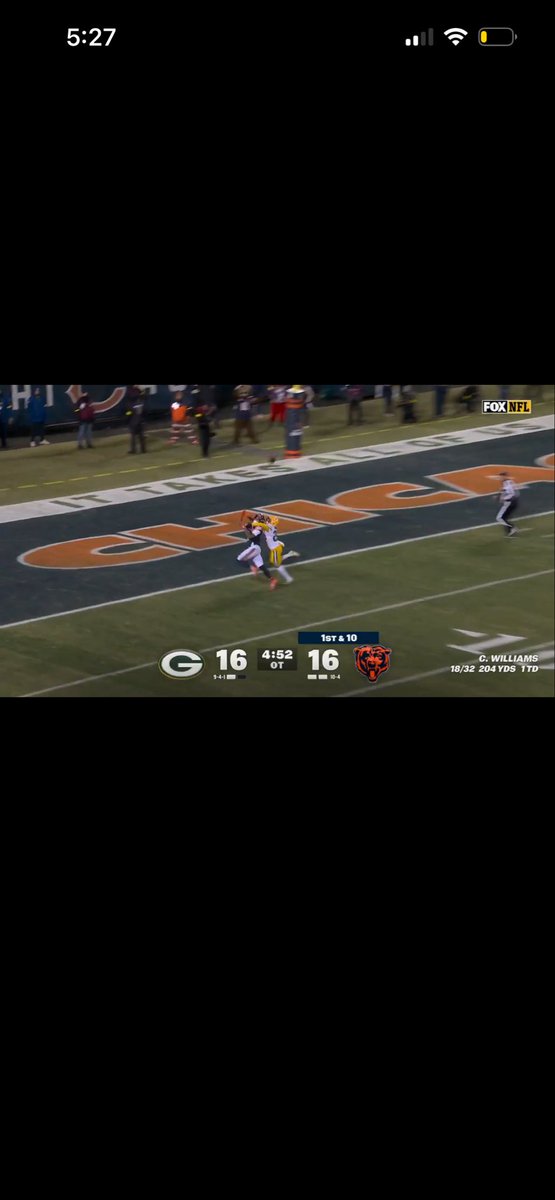 MarkPetey's tweet photo. @PackZack4 @usaydkoshul That’s one hell of a pass interference on #25 https://t.co/pUkXN354ay