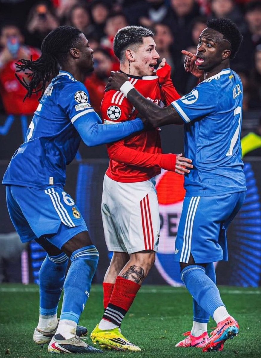 ElMetroDigital's tweet image. #Deportes Nueva regla en el futbol: tarjeta roja por taparse la boca para ocultar actos discriminatorios; aplicará en el Mundial 2026
elmetropolitanodigital.com/2026/04/nueva-…
#FIFA #TarjetaRoja