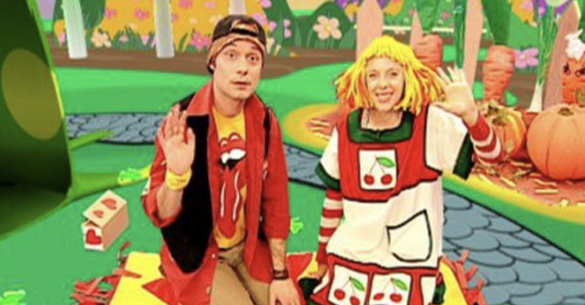 beautwheeful's tweet image. nana i top isti ono dvoje iz tv vrtic 🥴 
#bigbang #top #nana