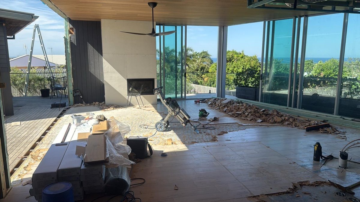 StripItOut's tweet image. Better progress on the floor strip out.

Want to transform your home? Reach out to our expert team for your  floor  strip out today.

 #floorremoval #construction #demolition #homeimprovement #renovation