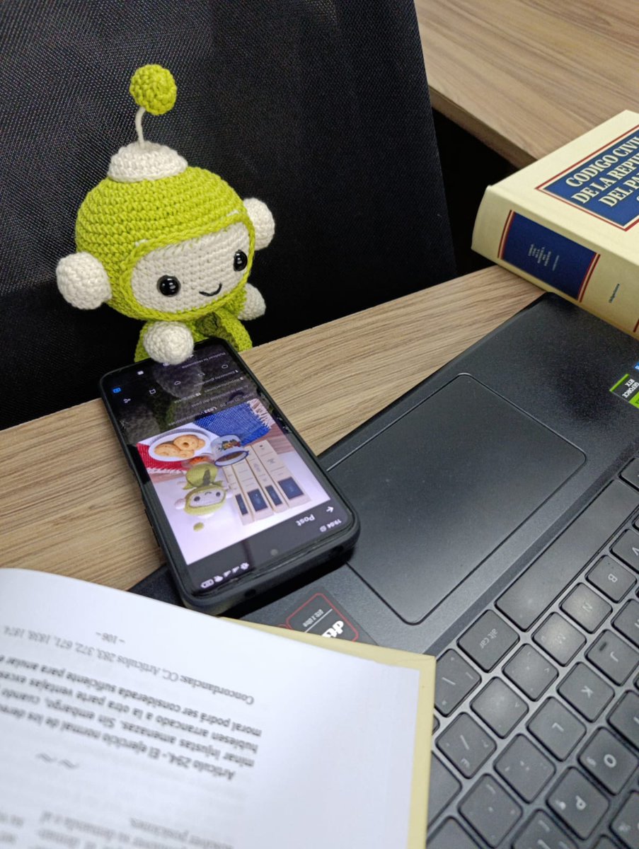 laleyparaguaya's tweet photo. ¿Pensaste que la saga de Juri con el Código Civil comentado ya había terminado? 👀

Todavía no.
Ahora te toca ser parte de ella 😄📚

👉 Compartí con tus seguidores tu capítulo favorito y participá por un vale de Gs. 500.000 para compras de libros en nuestro local, aplicable a la preventa del Código Civil comentado.

¿Cómo participar?
• Reposteá, retuiteá o compartí tu capítulo favorito en Instagram, Twitter o Facebook
• Etiquetá a 2 colegas
• Seguí a La Ley Paraguaya

Cuantos más capítulos compartas, más chances tenés de ganar.
¡No te olvides de completar los 3 pasos!

📅 Sorteamos un vale el viernes 8 de mayo entre todos los participantes de Instagram, Twitter y Facebook.

¿Equipo Juri lector, trabajador, bibliotecario o fanático de la chipa? 😄📚✨