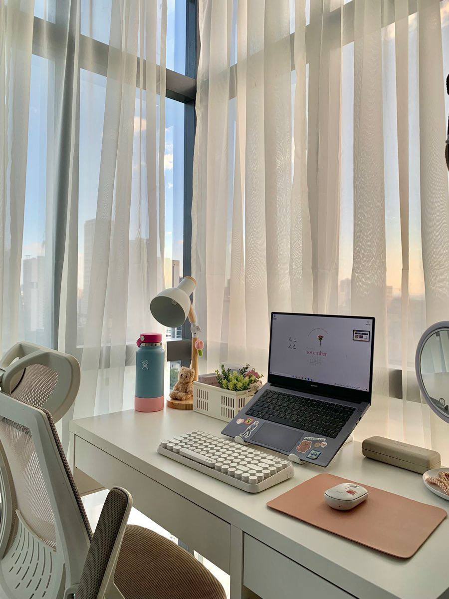 𝐖𝐞𝐝𝐧𝐞𝐬𝐝𝐚𝐲 | 𝐀𝐩𝐫𝐢𝐥 𝟐𝟗

How’s everyone doing today? ✨

I’ll be active all day, so I’m available to accommodate rush academic tasks and other urgent work. Feel free to message anytime, I’ll be around 🫶🏻