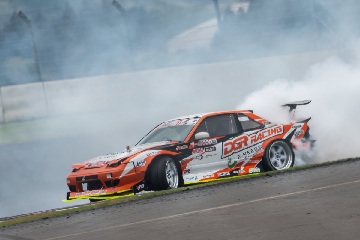 memorial2000's tweet photo. 2026 FUJI XTREME DAYS FD JAPAN Rd.1
No666 ChariBoyStyle PS13ワンビア
Dr.真野 修一 選手
個人的13ワンビア好きだったりします😅
白×青カラーリングのイメージが強かったですがオレンジのDGRカラーになってビックリです♪
@PS13chariboy
#DGRRacing
#ENEEDS
#富士スピードウェイ
#FDJ https://t.co/ZQ1BPqCyvm