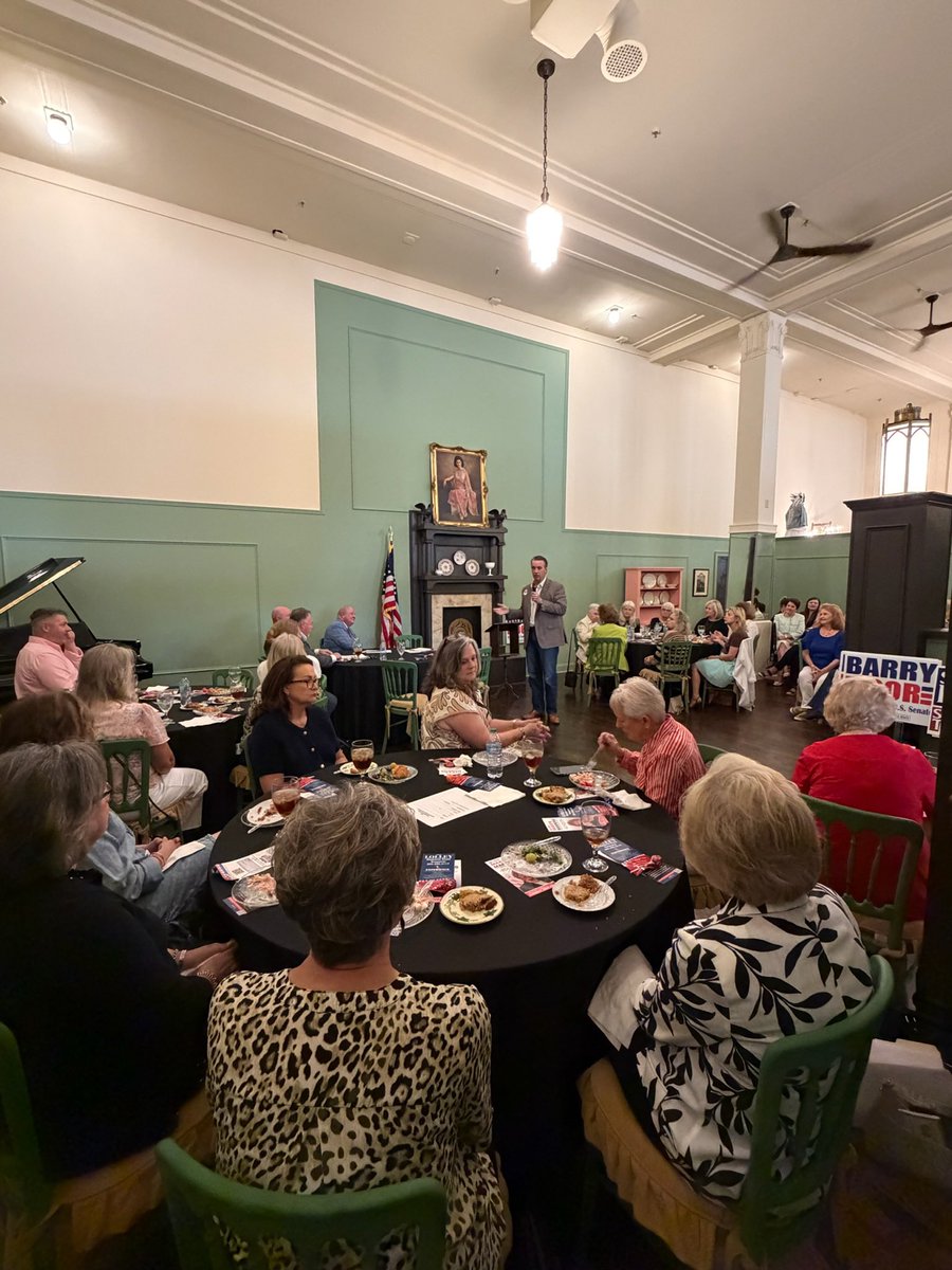 BMooreSenate's tweet photo. I enjoyed visiting the Cheaha Republican Women in Anniston recently.

Special thanks to my friend @CarolineJoyous for coming out to see us!

#BarryMooreforAlabama #ALpolitics #CalhounCounty https://t.co/2JLkCw0EcU