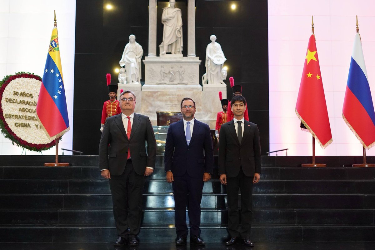 Yvan Gil tweet media