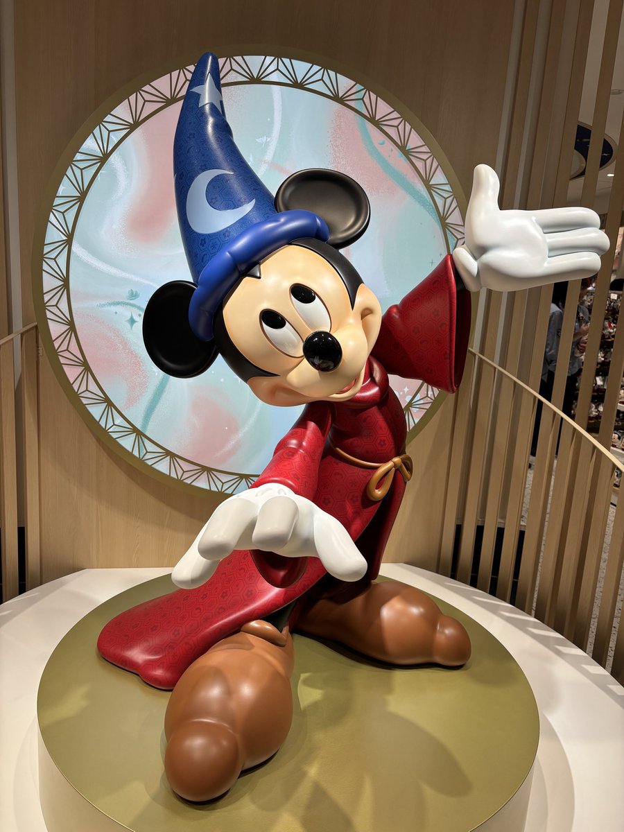 ディズニーストア京都ポルタ店オープン日ということで入店予約して早速