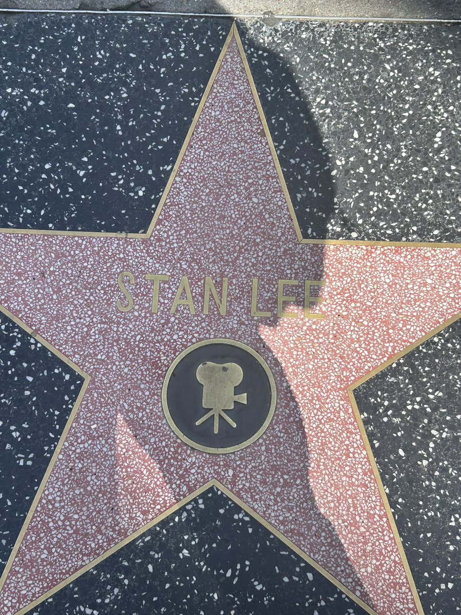 masonmancoffey1's tweet image. Oh my god…..: ITS HIM #StanLee