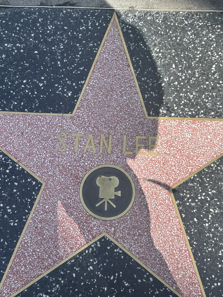 masonmancoffey1's tweet image. Oh my god…..: ITS HIM #StanLee