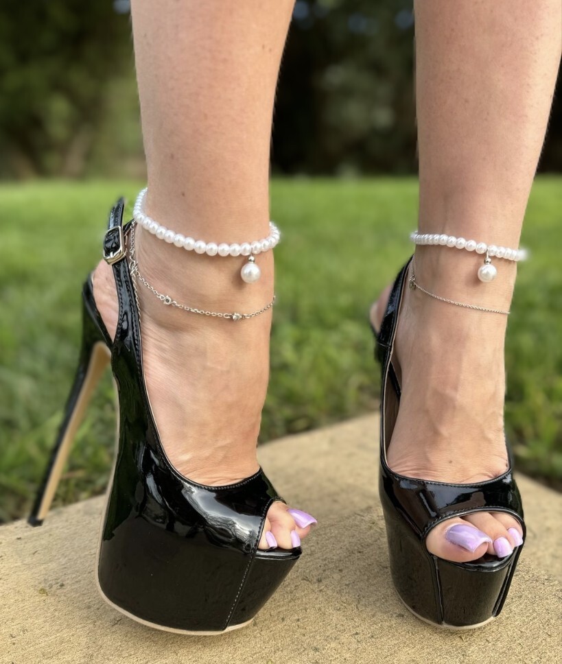 MissLondonShoes's tweet image. Like and retweet if you love these shoes! 👠 #shoes #highheels  #loveshoes  #hotheels