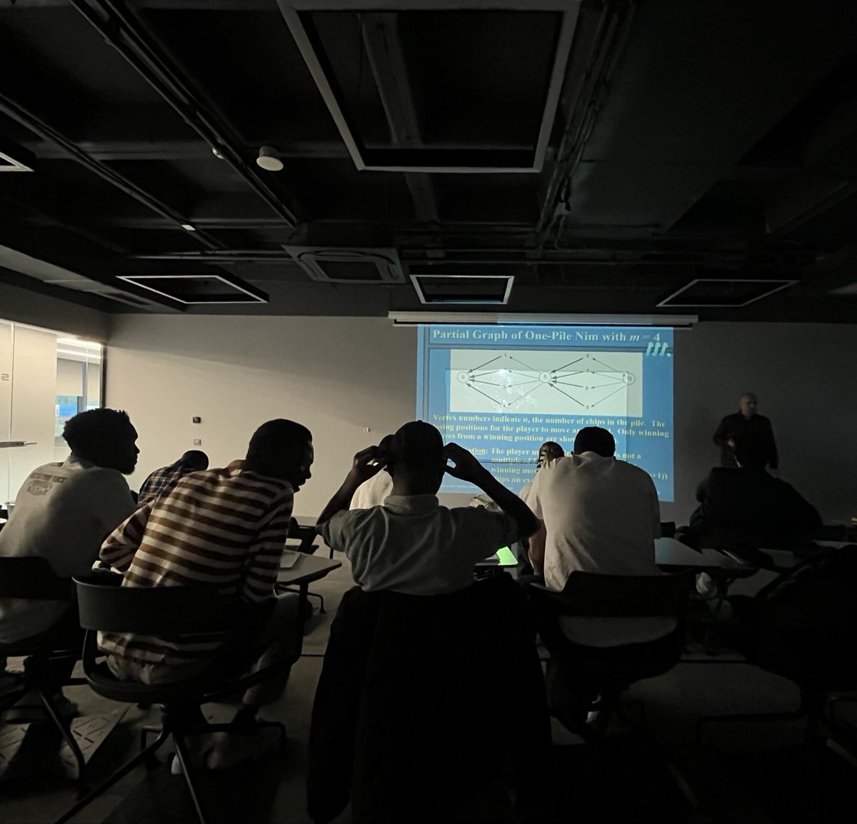 چیچینا tweet media