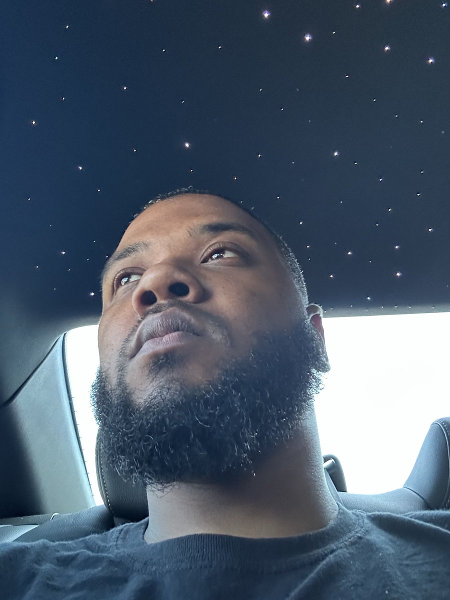 Gritty856's tweet photo. You look like you got money, I look like I’m humble. https://t.co/1uVV9HLW4p