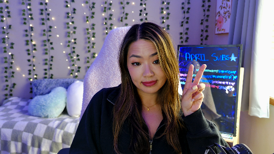 heyitsshellz's tweet photo. new webcam who dis? 

https://t.co/dnb4UzfpQA https://t.co/BKaV9jyYDB