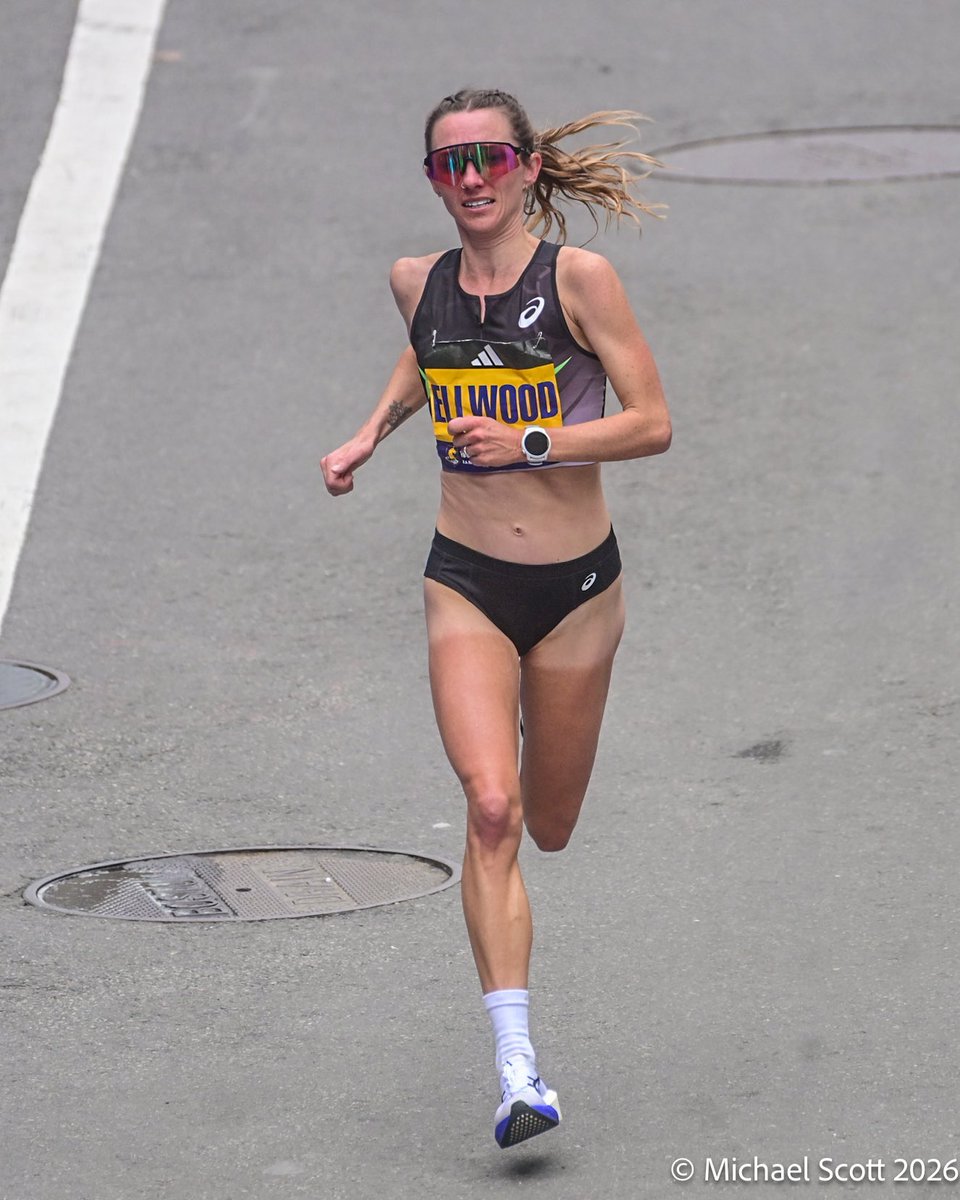 urimiscott's tweet image. .@CUBuffsTrack alum @carrieellwoody — the 2025 @usatf cross country champion and women’s only American Record holder for 25K — was the fourth US finisher at the @bostonmarathon in a personal best 2:22:53

#BostonMarathon