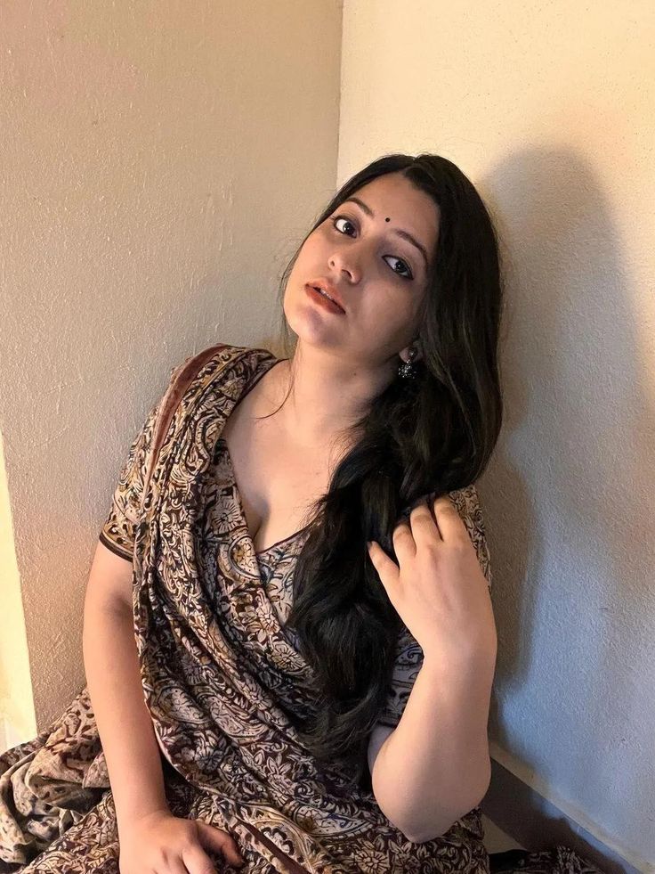 दिल करता है ऐक पत्थर पर लिखू 
𝗜 𝗠𝗜𝗦𝗦 𝗬𝗢𝗨 और वो पत्थर तुम्हारे 
सर पर मार दू.... ताकि 
तुम्हे भी पता चले कि तुम्हारी याद कितना 
दर्द देती है............??🫂