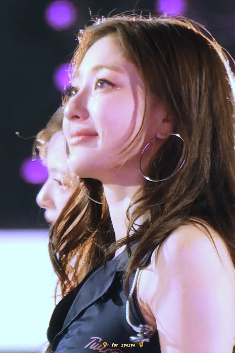 labyrinthpjh's tweet photo. This is  for JIHYO. 🧡💛
         🌻
#JIHYO #朴志效 #지효  #ジヒョ https://t.co/tNNFqq1tJS
