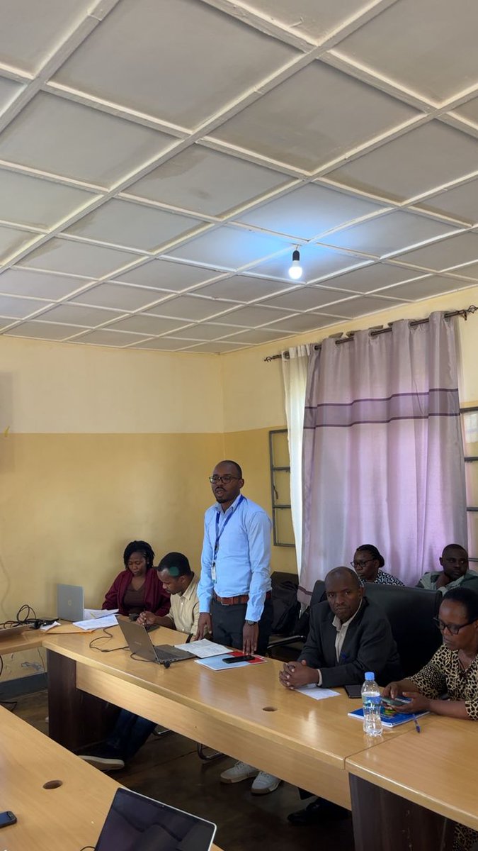 RwandaNGOForum's tweet image. Today, @RwandaNGOForum , in collaboration with @RBCRwanda , with the support from @unicefrw , successfully conducted a District orientation meeting on Risk Communication and Community Engagement (RCCE) and Digital interventions in @Nyamasheke .

The engagement brought together