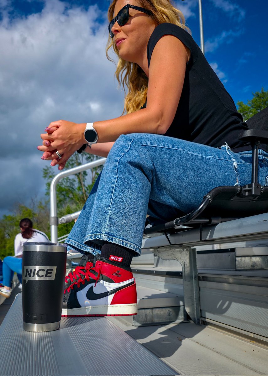 kasia__xoxo_'s tweet image. Been spending my days at track meets lately. Capturing moments that mean everything for these kids.
#PhotographyisArt  #KOTD #photography #sneakers