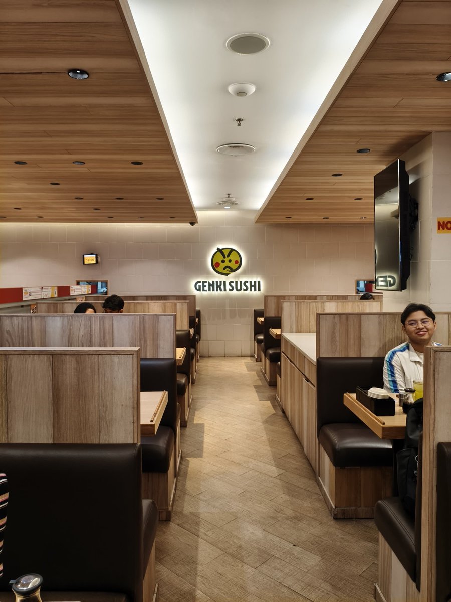 f0rkyyx's tweet image. Kapan Sushi date sama kamu?😬 #TunjunganPlaza #Surabaya