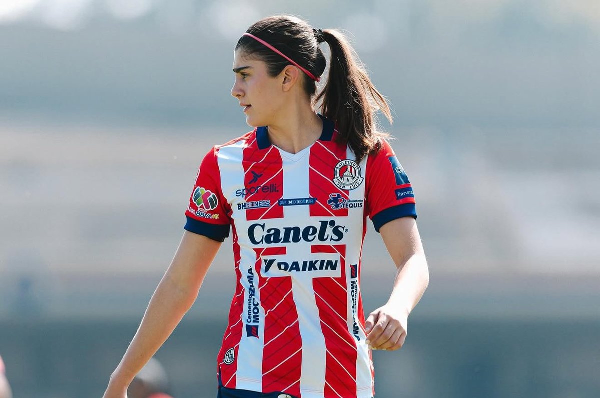 Karen Peña tweet media