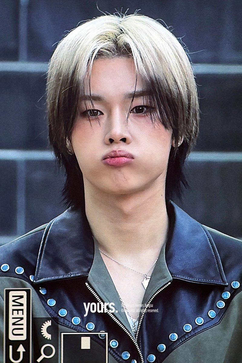 itsyoursu's tweet photo. 260429 쇼챔 미팬 pre
#정수 #JUNGSU
#엑스디너리히어로즈 #XdinaryHeroes https://t.co/W4dF9whgv3