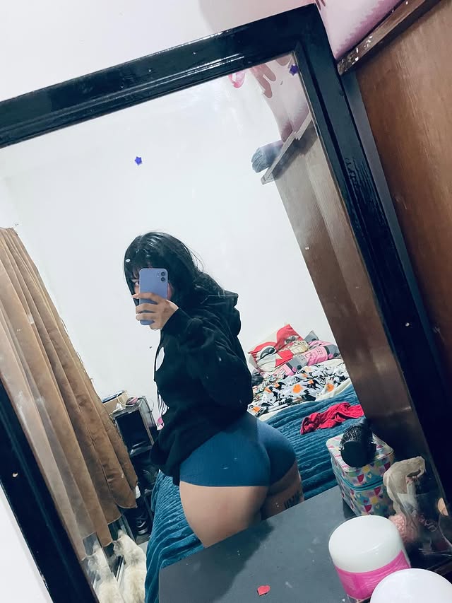 Mini Shorts X 110K tweet media