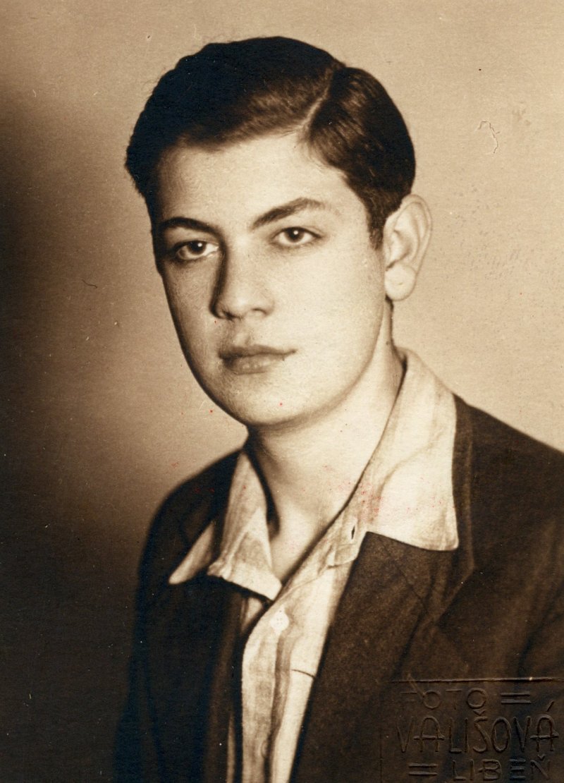 Auschwitz Memorial tweet media