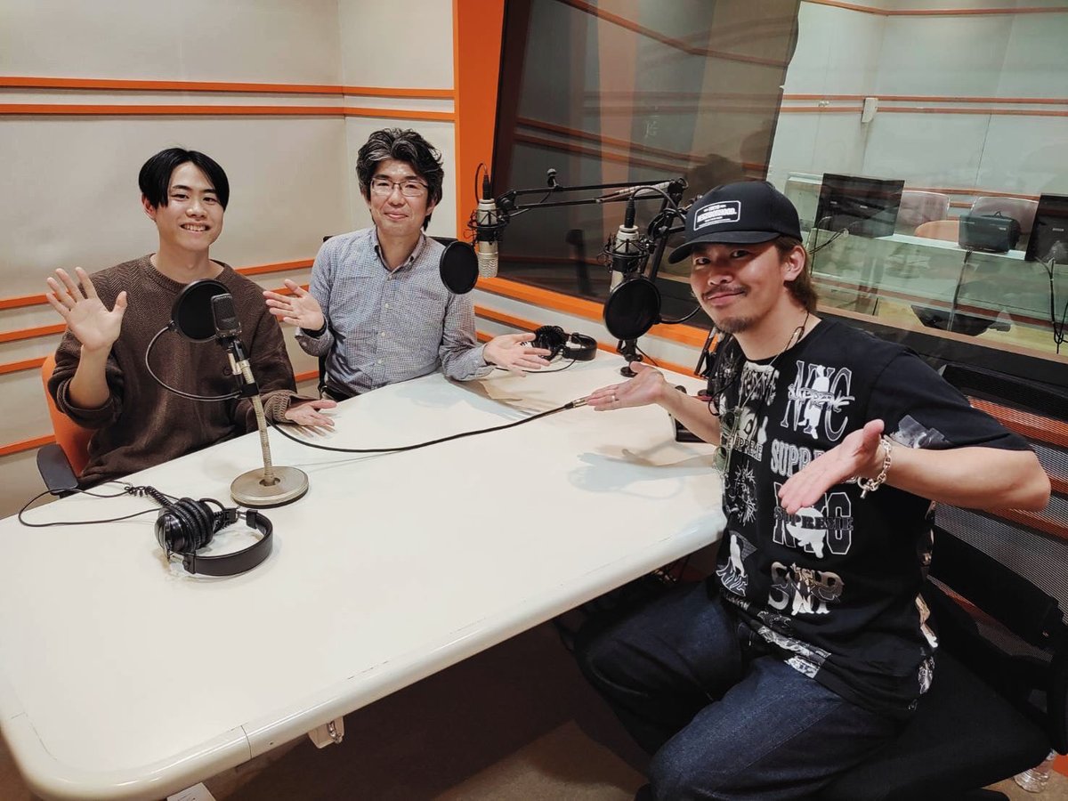 sanokendesu's tweet image. ＼＼お知らせ／／／

本日！
4月29日（水）夜7時〜📻🎵

FM FUJI 「サノケン Build of life」
《78.6MHz TOKYO / 83.0MHz KOFU》

今週は 北杜市須玉町を拠点に活動する
一般社団法人グッドライフジャパンの代表理事の川田史郎さん、そして、スタッフの金田知也さんにお越しいただきました😊

#BOL