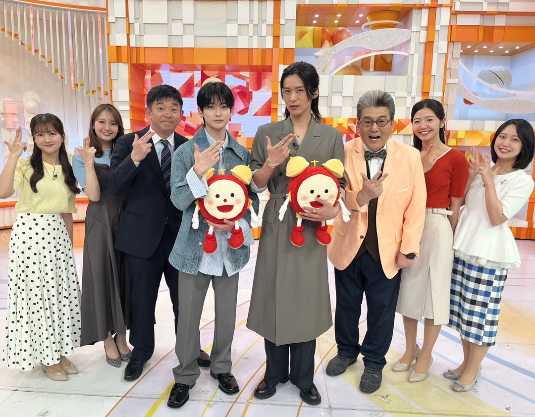 今日29日は #目黒蓮 さん #高橋文哉 さんが生出演❣

アクション裏話や向井康二さんも一緒にゴルフに行った話を聞かせてくれたお2人🏌️
兄弟のように仲良しでCM中もこしょこしょコメント打合せをしていたよ🤭

朝早くからありがとうございました！
映画「#SAKAMOTODAYS」きょう公開🎬

#めざましテレビ