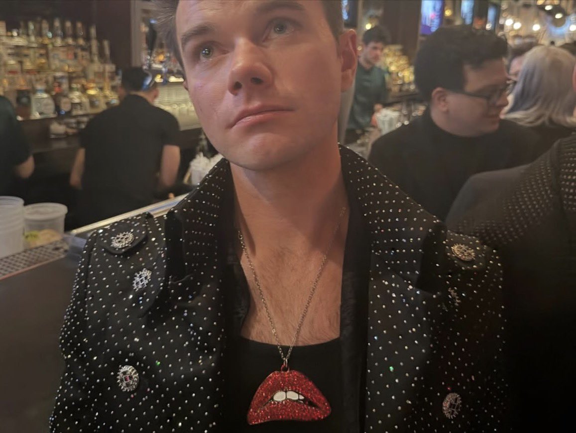 Chris Colfer News tweet media