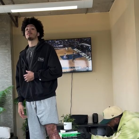 Rare Rookies tweet media