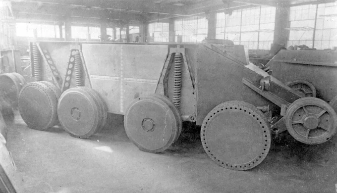 Tank_Archives's tweet image. #OTD in 1930 the Soviet foreign trading corporation Amtorg signed a deal with Christie for two tanks, documentation, and a production license. The tanks Christie sent were late and incomplete, but still played a big role in the history of Soviet armour. #tanks #history