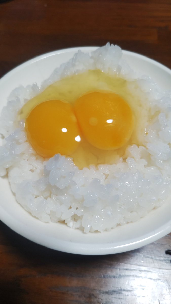 卵割ったら2個出てきた