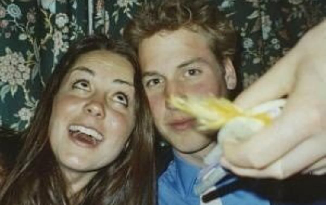 lovefamilywales's tweet image. It’s past midnight in the UK so.. HAPPY 15TH WEDDING ANNIVERSARY TO OUR BELOVED PRINCE AND PRINCESS OF WALES 😍😍😍 I watched their beautiful wedding when I was 14 years old and that was the beginning of my journey with them.. +