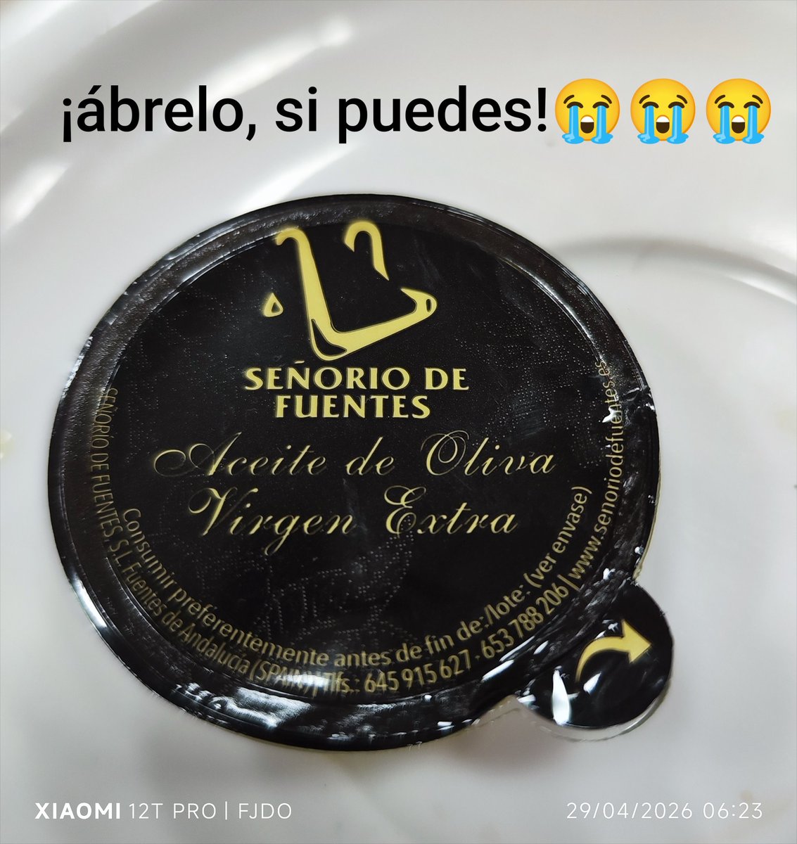 ¡ábrelo, si puedes! 
¡maldito cierre del aceite!