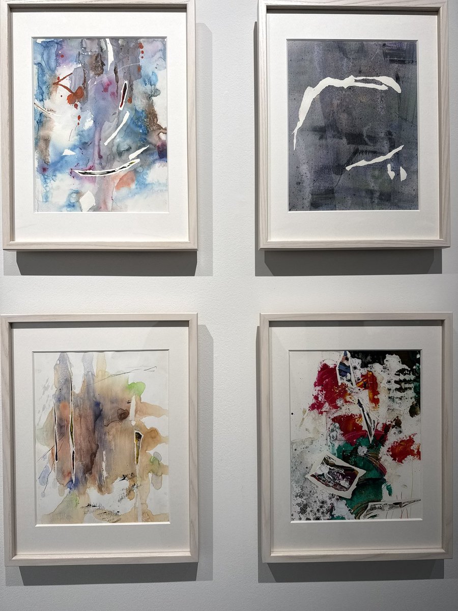 mochiunagi's tweet photo. WHAT CAFEで「ON PAPER：Art and Print Market」を見てきた。ペインティングもあるが、ドローイングを中心とした10数件のギャラリーが参加する小規模のアートフェアだ。お値段もお手軽でそのまま持ち帰りができる作品もある。アートコレクション初心者の方にもオススメだ。 https://t.co/kewb9zuIqO