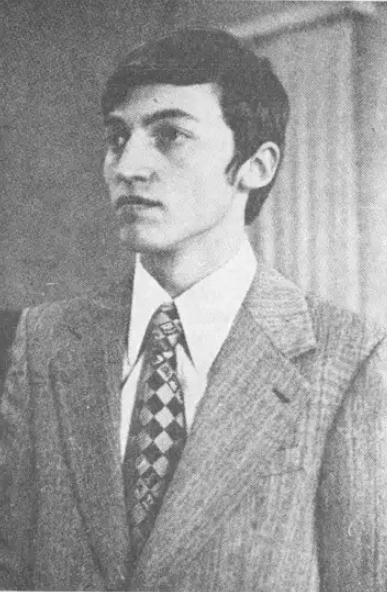 JustChessSports's tweet image. Karpov can conduct an attack or positional game with equal precision, although he prefers the former. He defends doggedly and rarely commits errors. His style resembles that of Botvinnik.
-Samuel Reshevsky

Photo: "Jaque" magazine (April, 1980)

#chess #ajedrez #schach #echecs