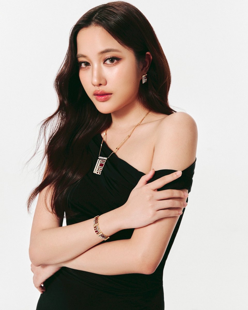 SiamParagon tweet media