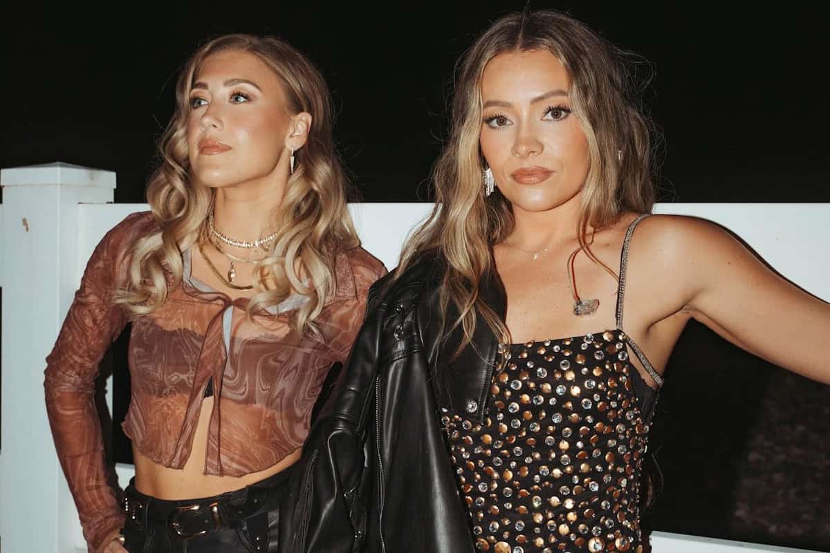 ACMC_Country's tweet image. Thank you @MaddieandTae for a great 12 years! 

#maddieandtae #countrymusic #music #womenofcountry