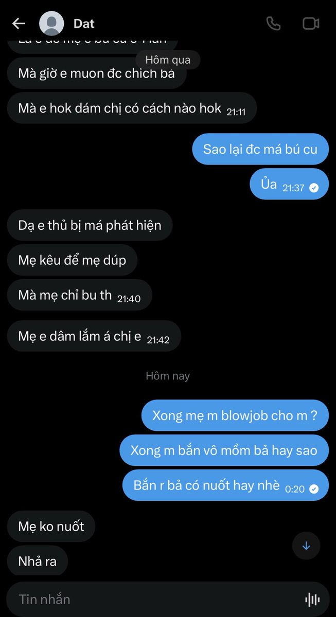 Ivan_titoe13's tweet photo. TÔI ĐƯỢC MẸ BÚ CU (phần 1) https://t.co/Wri0VvX4bl