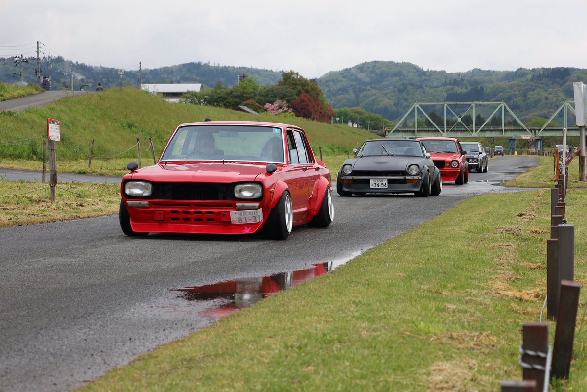 yu_mate_lexus's tweet image. 19th old car festival inゆらら♨️
寒すぎて服ミスって早期撤退…()
雨の中大変だッ☔️

#oldcar  
#オールドカーフェスティバル
#ゆらら
#カーイベント 
#オーナーに届け