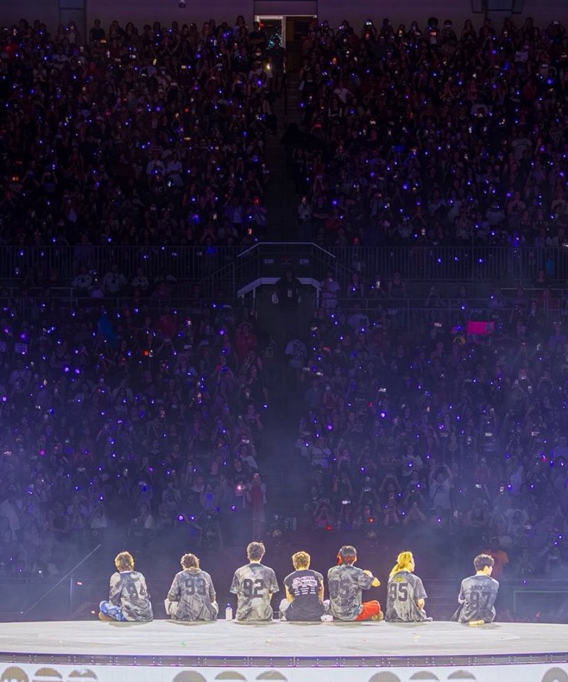 seokjinnie's cheeks 👨🏻‍🚀💙 tweet media