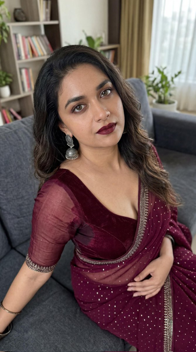 HereForNothing_'s tweet image. #Kitty papa #KeerthySuresh