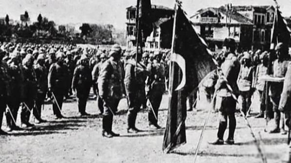 2_
في عام 1918 تم إصدار أوامر عاجله من اسطنبول لنوري كيليقيل للانسحاب فورا من ليبيا
.
" وتم تكليفه ب...