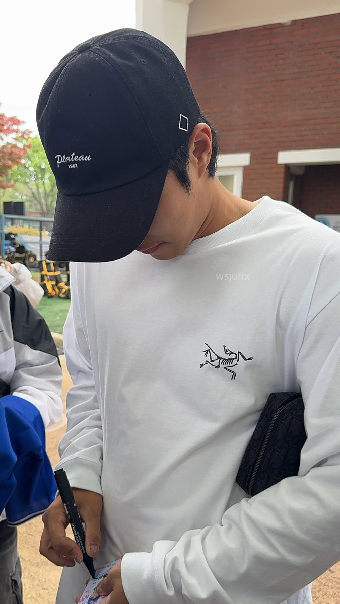 주이 tweet media