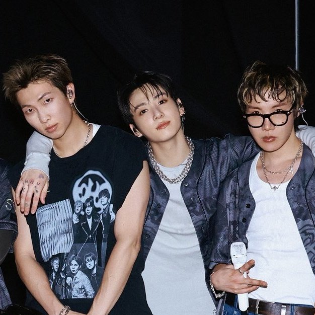 💙 ᴮᴱ바다⁷ 💐 (SLOW) 💙 tweet media