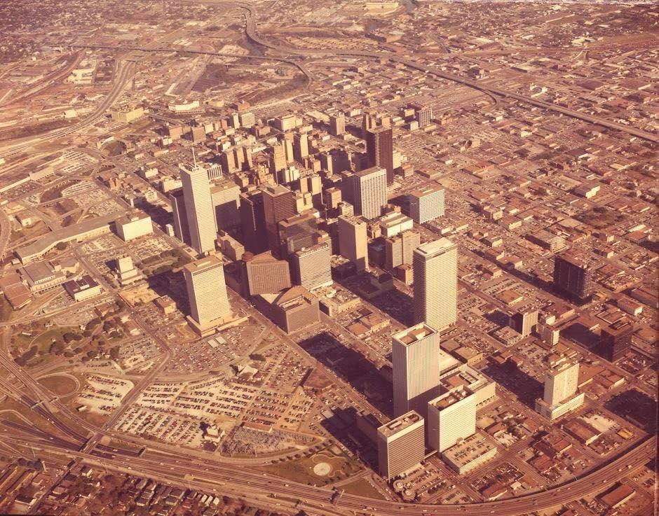 Historyland tweet media