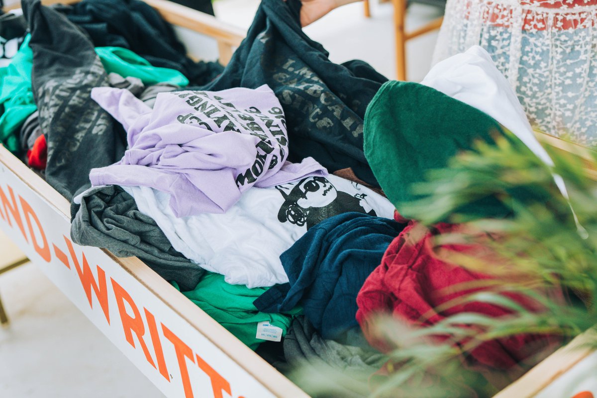 森、道、市場 tweet media