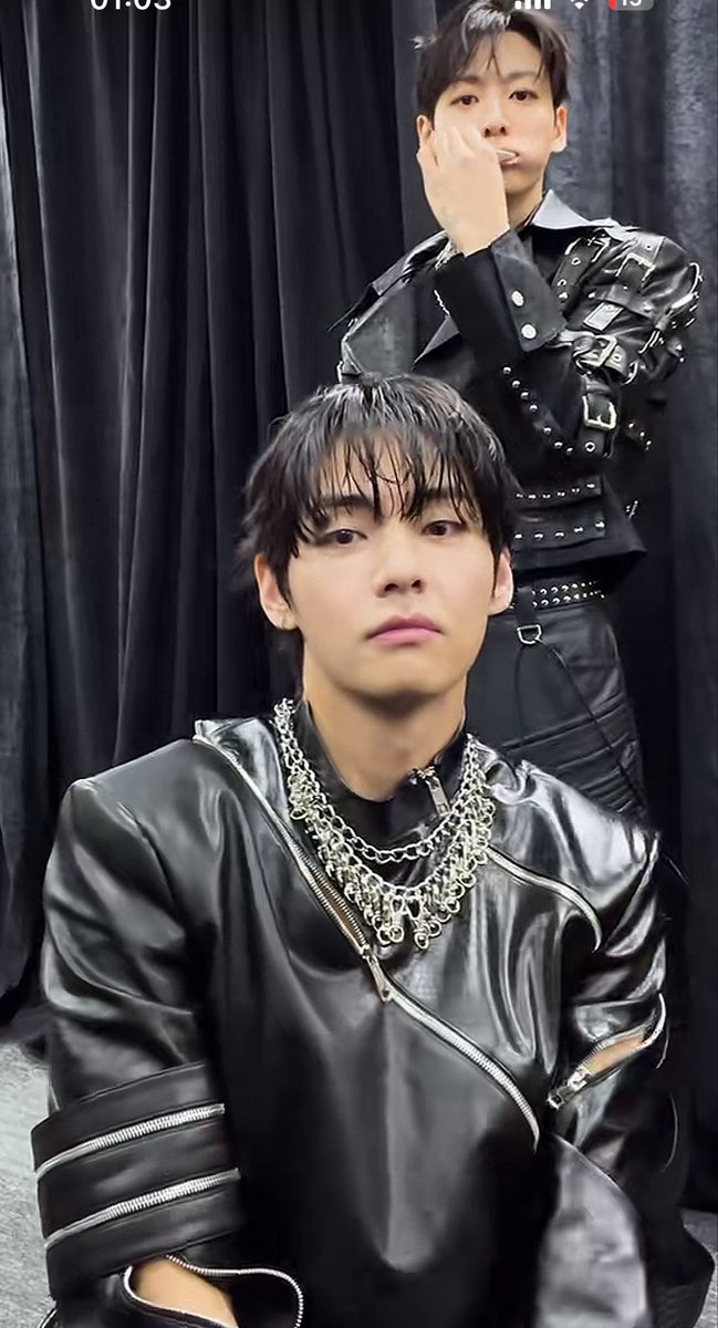 kuro ༒︎ tweet media